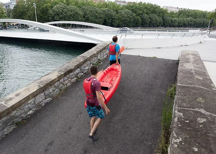 Colectia Urumea Отель 2*